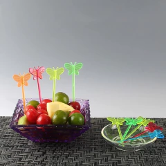 Pinchos de plástico mariposas. Precio por 10 unidades. - comprar online