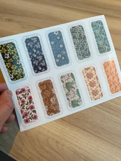 Stickers cierra bolsas o cajas floreados. Plancha x 10 unidad en internet