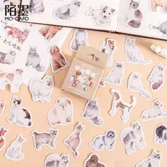 Caja con 46 stickers perritos y gatitos