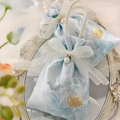 Bolsa de tela de saten. Varios colores disponibles. Precio por unidad. - comprar online