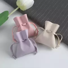 Imagen de Bolsa para joyeria de gamuza de microfibra. Precio por unidad.