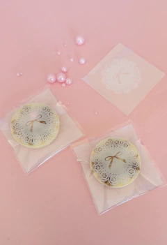 Bolsa opp "Blonda con moño" 7x7cms. Pack por 10 unidades. - comprar online