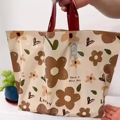 Bolsa con manija diseño "flores marrones". Varios tamaños. Precio por unidad. - Capkelitos