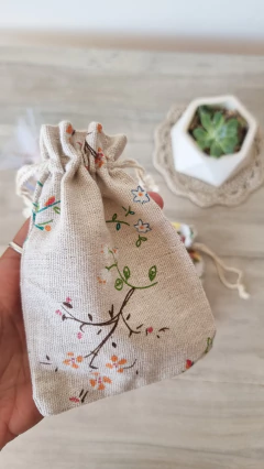 Bolsa arpillera flores y ramitas. Precio por unidad. - comprar online