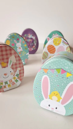 Latas con conejitos. Medida 9x11x4,5 cms. Precio por unidad. en internet