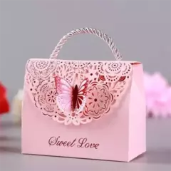 Caja con forma de carterita. Precio por unidad. en internet