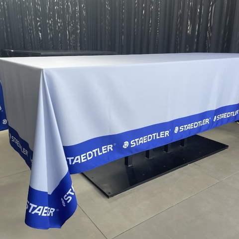 Toalha de Mesa Ratangular Personalizada 2,50m x 1,42m (8 lugares)