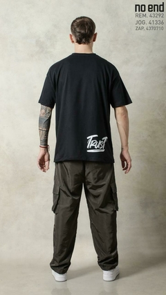 REMERA TRUST OVERSIZE 43292 - comprar online