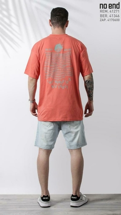 REMERA THE WORLD OVERSIZE 41271 - comprar online