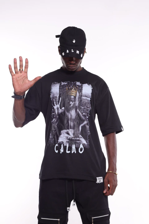 Camiseta Oversized MENINO REI - Black - comprar online