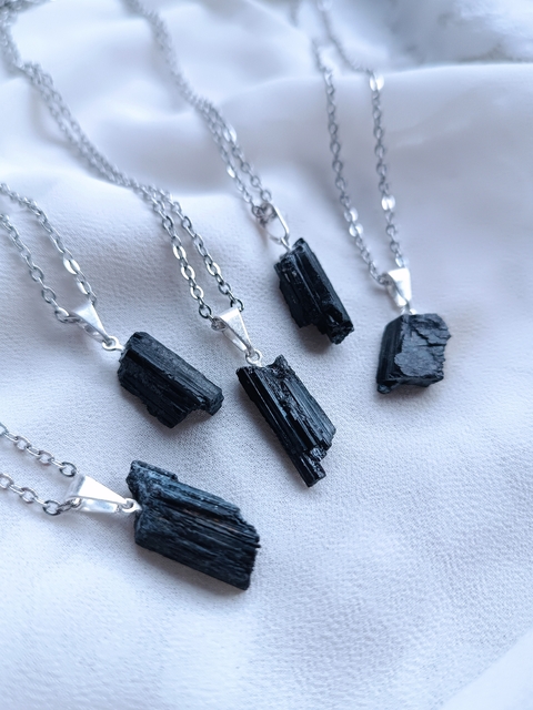 Dije Rustik Turmalina negra