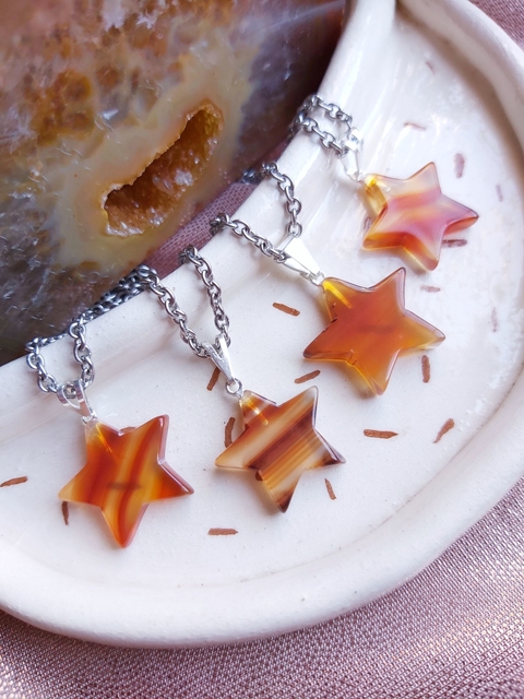 Dije estrellita cornalina