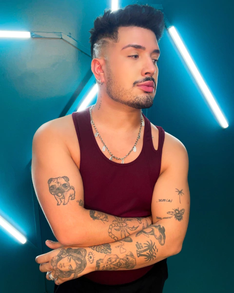 REGATA SKINNY VINHO/MARSALA COM CAVA NO OMBRO/VAZADO