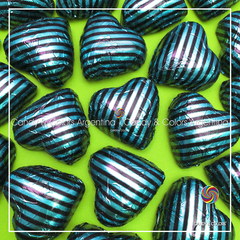 10 un. Bombones de chocolate suizo en forma de corazón relleno de dulce de leche envuelto en papel metalizado - turquesa y negro rayado - pack 10 unidades