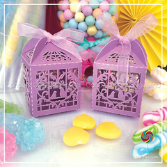 Pack 10 unidades - Caja troquelada calada - 5 x 5 x 7 cm - corazón - lila violeta