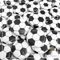 12 un. Bocadito de dulce de leche 3,5 x 1 cm - futbol blanco y negro - tipo cabsha - moneda