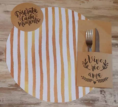 Platos de Sitio Circulo Rayas Caramel x1