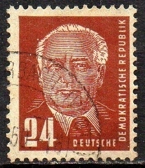 00581 Alemanha Oriental DDR 7 Presidente Pieck U (c)