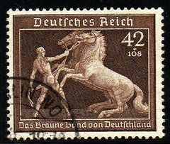 03543 Alemanha Reich 639 Corrida de Cavalos U