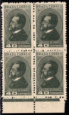 Brasil C 0183 A Ubaldino do Amaral Variedade Filigrana Q Menor Quadra 1943 NNN (b)