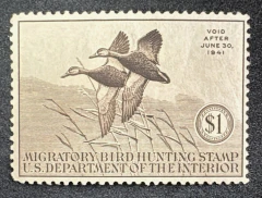 Estados Unidos 1940-41 – Federal Duck Stamp, Scott RW7, 1940-41, $1 Black Mallards - Novo com Marca de Charneira