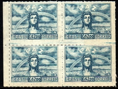 Brasil C 0201 Vitória Paz Quadra 1945 NNN (a)