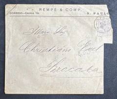 Envelope circulado de São Paulo para Sorocaba em 28 de novembro de 1885. Porteado com selo de 100 Réis Cifra Branca.