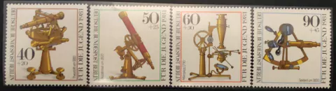 12057 Alemanha Berlim 602/05 instrumentos NN