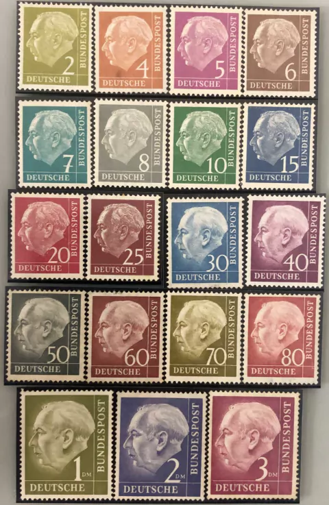 09875 Alemanha Federal 62A/72 70º Aniversário do Presidente Thedore Heuss N