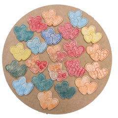 Pieza Ceramica Trio Corazones 6 x 5 cm.