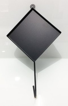 Perchero chapa Rombo 12 cm 1 gancho. Terminación Epoxi. PM 133 - Buenos Aires Mosaicos