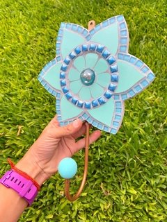 Flor Mandala con gancho bolita - Perchero - Mdf -