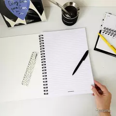 CUADERNO A4 BESO FLORAL en internet