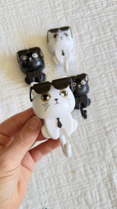 Imagen de GANCHO AUTOADHESIVO GATITO