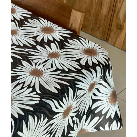 MANTEL ECOCUERO MARGARITAS - comprar online