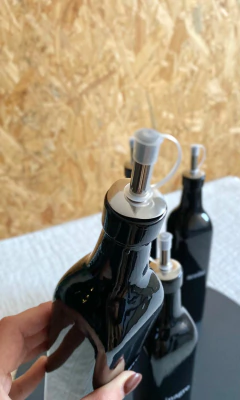 VINAGRERA DE VIDRIO NEGRO en internet