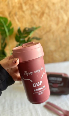 LUNCHERA MÁS VASO CUP BORDO en internet