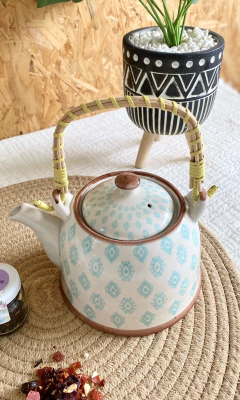 TETERA DE PORCELANA ROMBITOS - Ayquelindo