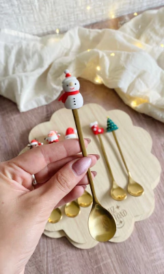 CUCHARA NAVIDEÑA - DORADA - Ayquelindo