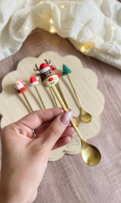 CUCHARA NAVIDEÑA - DORADA en internet