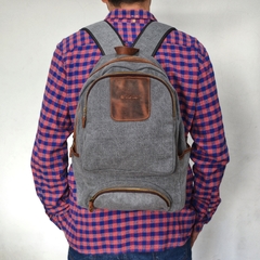 Mochila Lona y cuero - comprar online
