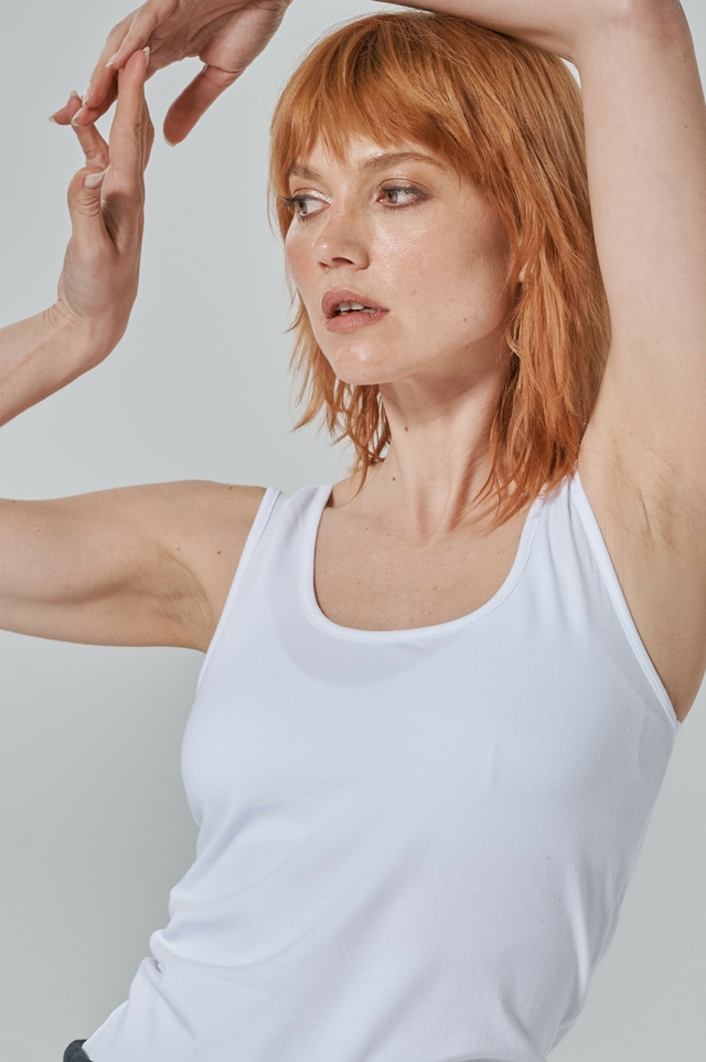 MUSCULOSA BASICA ESCOTE REDONDO thumbnail 2