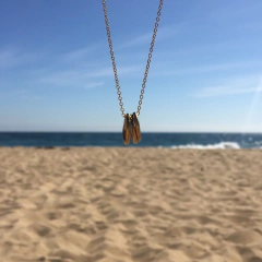 Colgante Dijes Irregulares Bronce - db jewellery