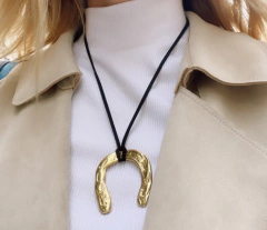 Colgante Herradura Bronce en internet