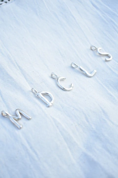 Colgante Inicial Small - Plata 925 - comprar online