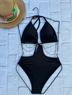 Trikini con taza y cadena en internet
