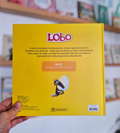 EL LOBO QUE ADORABA LOS DINOSAURIOS - La Livre - El oficio de las palabras