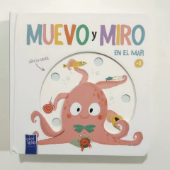 Imagen de En el mar. Muevo y miro - Yoyo books