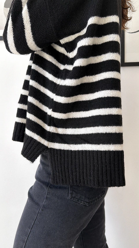 SWEATER FAV ONE black