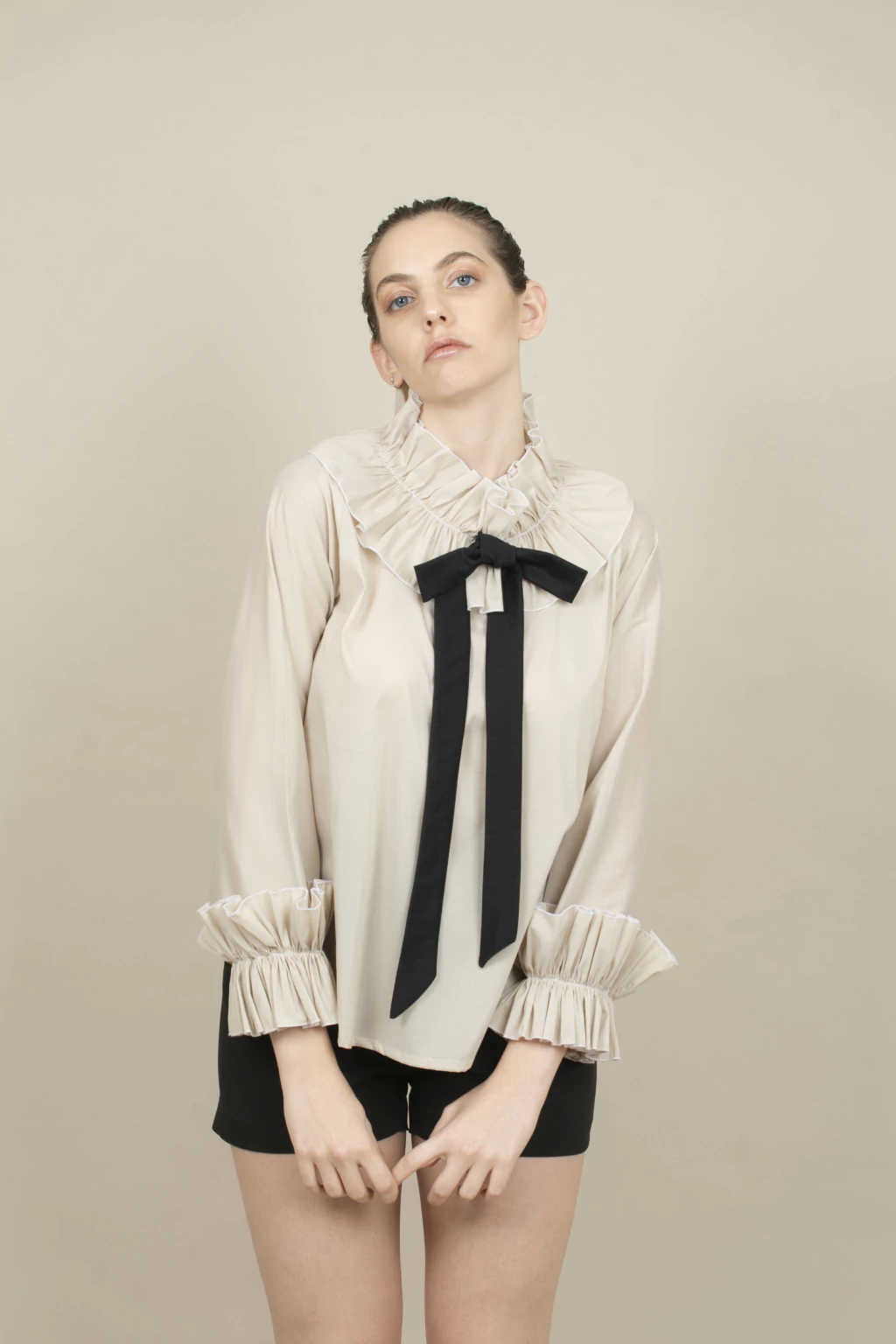 BLUSA TOSCANA - BEIGE CON NEGRO
